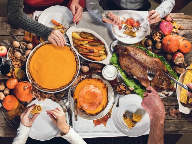 Money-Saving Tips for Thanksgiving: Enjoy a Festive Holiday Without Breaking the Bank